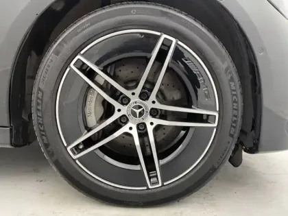 Photo 76 Mercedes Classe E  300 e Hybrid EQ 9G-Tronic