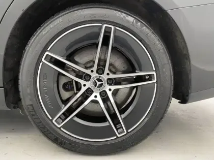 Photo 48 Mercedes Classe E  300 e Hybrid EQ 9G-Tronic