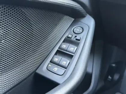 Photo 14 BMW Serie 1 118i 136 ch DKG7