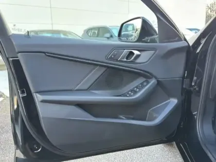 Photo 10 BMW Serie 1 118i 136 ch DKG7