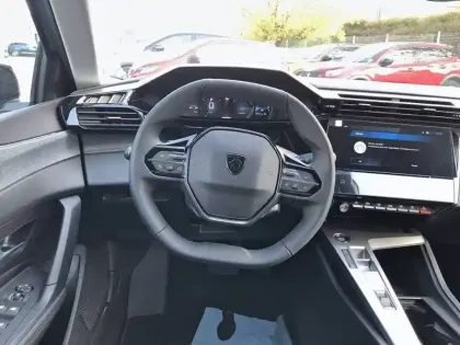 Photo 28 Peugeot 308  Hybrid 136 e-DCS6