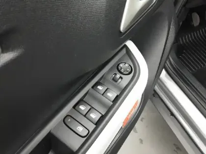 Photo 17 Citroën C3  Turbo 100 ch BVM6