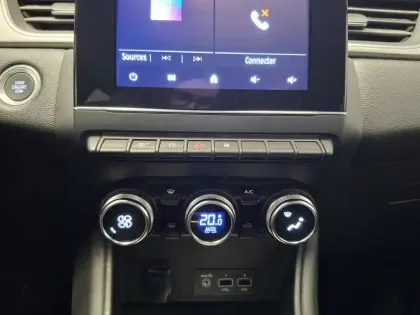 Photo 34 Renault Captur  TCe 130 EDC FAP