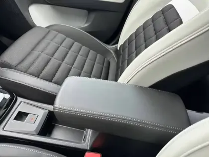 Photo 22 Citroën C3 Aircross  Hybride 145 e-DCS6