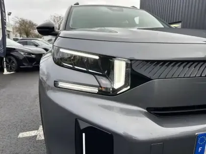 Photo 15 Citroën C3 Aircross  Hybride 145 e-DCS6