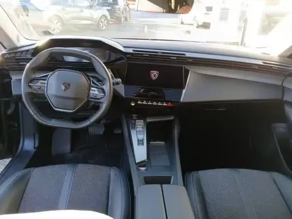 Photo 31 Peugeot 308  PureTech 130ch S&S EAT8