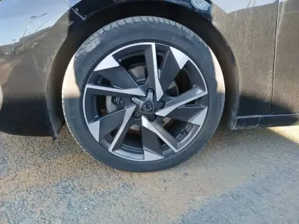 Photo 39 Peugeot 308  PureTech 130ch S&S EAT8