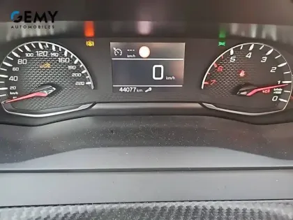 Photo 16 Peugeot 208  PureTech 100 S&S BVM6