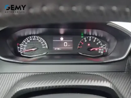 Photo 36 Peugeot 2008  BlueHDi 110 S&S BVM6