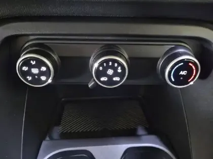 Photo 22 Citroën C3  Turbo 100 ch BVM6