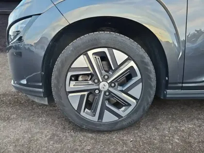 Photo 13 Hyundai Kona  Electrique 39 kWh - 136 ch