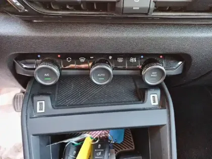 Photo 40 Citroën C4 Gén. III Ph1 Shine 5