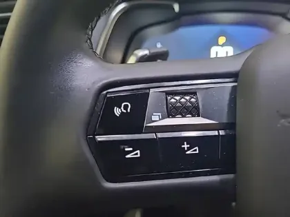 Photo 54 DS DS 7 DS7 Crossback PureTech 180 EAT8