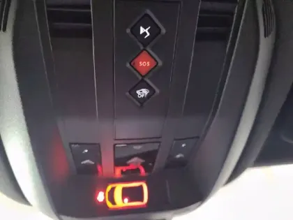 Photo 52 DS DS 7 DS7 Crossback PureTech 180 EAT8