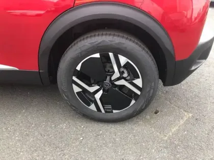 Photo 32 Peugeot 2008  Hybrid 145 e-DCS6