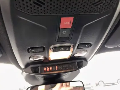 Photo 37 Peugeot 2008  Hybrid 145 e-DCS6