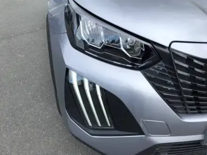 Photo 15 Peugeot 2008  Hybrid 145 e-DCS6