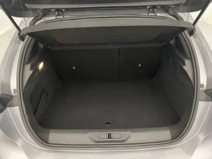 Photo 12 Peugeot 308  PHEV 180 e-EAT8