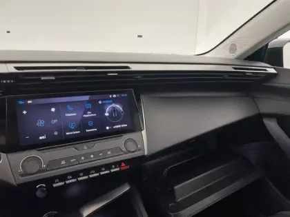 Photo 57 Peugeot 308  PHEV 180 e-EAT8