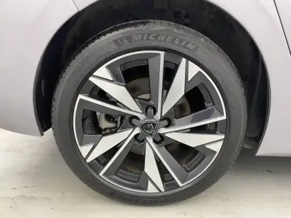 Photo 18 Peugeot 308  PHEV 180 e-EAT8