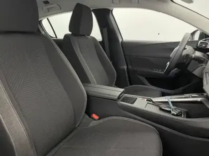 Photo 24 Peugeot 308  PHEV 180 e-EAT8