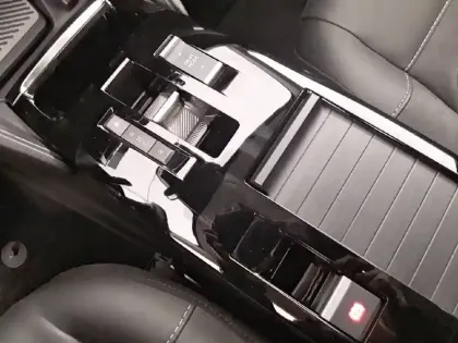 Photo 15 Citroën C4 e- X 136 ch Automatique