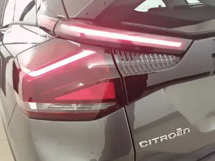 Photo 17 Citroën C4 e- 136 ch Automatique