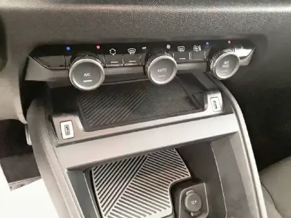 Photo 40 Citroën C4  PureTech 100 BVM6