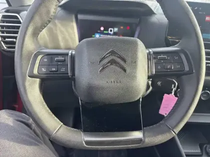 Photo 8 Citroën C4 e- 136 ch Automatique