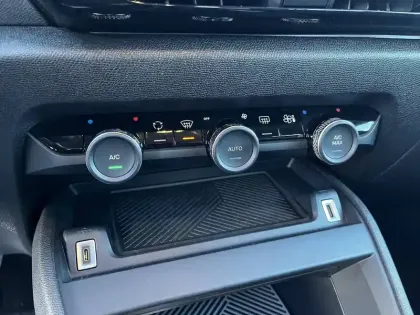 Photo 36 Citroën C4  PureTech 130 BVM6