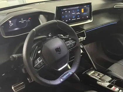 Photo 28 Peugeot 2008  Hybrid 145 e-DCS6