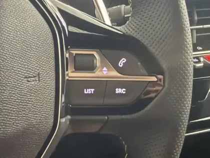 Photo 23 Peugeot 2008  Hybrid 145 e-DCS6