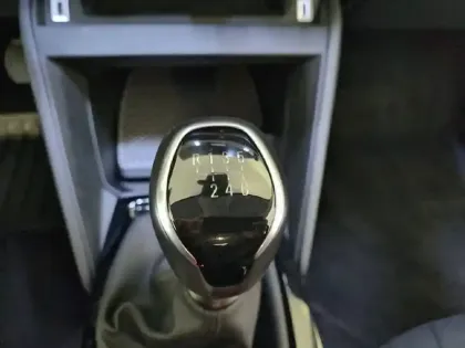 Photo 13 Citroën C4  PureTech 100 BVM6