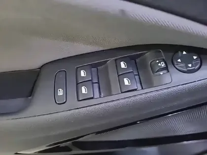 Photo 30 Opel Crossland X  1.2 Turbo 110 ch