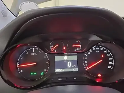 Photo 9 Opel Crossland X  1.2 Turbo 110 ch