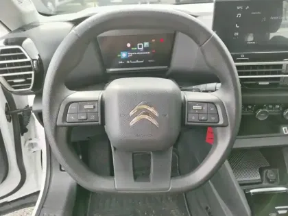 Photo 8 Citroën C4 e- 136 ch Automatique