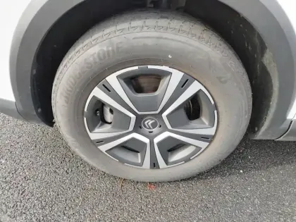 Photo 12 Citroën C4 e- 136 ch Automatique