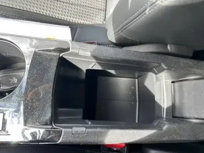 Photo 21 Peugeot 2008  BlueHDi 110 S&S BVM6