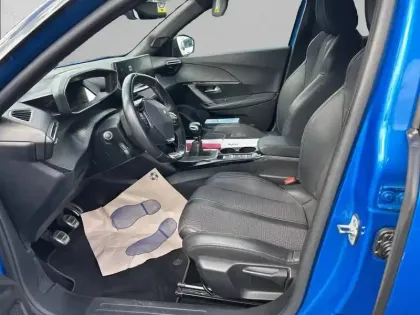 Photo 32 Peugeot 2008  BlueHDi 110 S&S BVM6