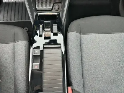 Photo 66 Citroën C4 e- 136 ch autonomie standard  Automatique