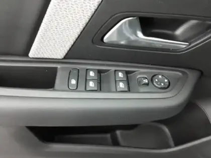 Photo 17 Citroën C4  BlueHDi 130 EAT8