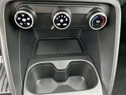 Photo 21 Citroën C3  Turbo 100 ch BVM6