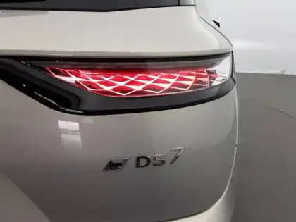 Photo 16 DS DS 7 DS7 Crossback Hybride E-Tense 300 EAT8 4x4