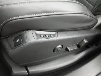 Photo 64 DS DS 7 Gén. I Ph1 Louvre 5