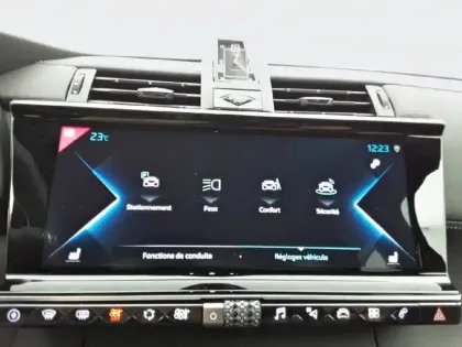 Photo 33 DS DS 7 DS7 Crossback Hybride E-Tense 300 EAT8 4x4