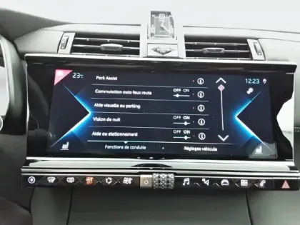 Photo 31 DS DS 7 DS7 Crossback Hybride E-Tense 300 EAT8 4x4