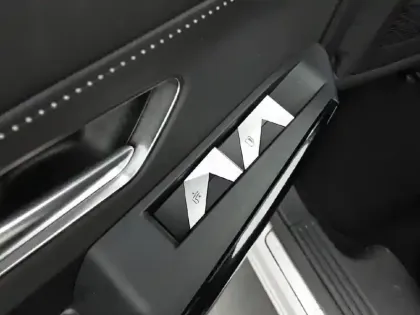 Photo 22 DS DS 7 DS7 Crossback Hybride E-Tense 300 EAT8 4x4