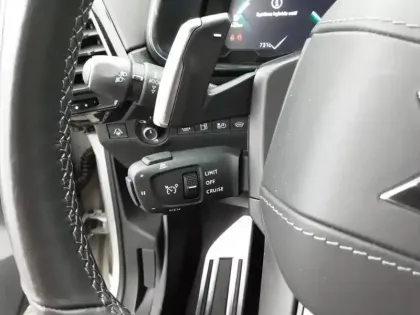 Photo 107 DS DS 7 DS7 Crossback Hybride E-Tense 300 EAT8 4x4