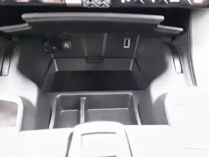 Photo 39 DS DS 7 DS7 Crossback Hybride E-Tense 225 EAT8