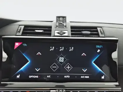 Photo 36 DS DS 7 DS7 Crossback Hybride E-Tense 225 EAT8